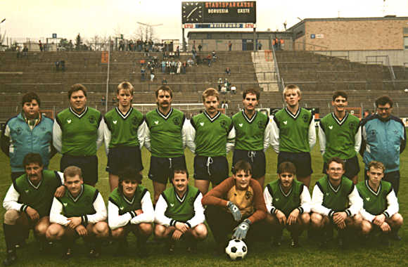 Unsere siegreiche Mannschaft 1988 auf dem Bkelberg